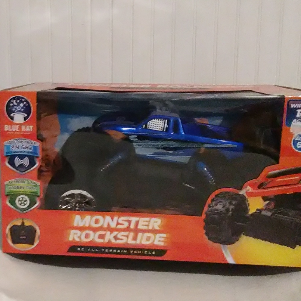 FINAL SALE! Nwot Monster Rockslide All-Terrain Vehicle